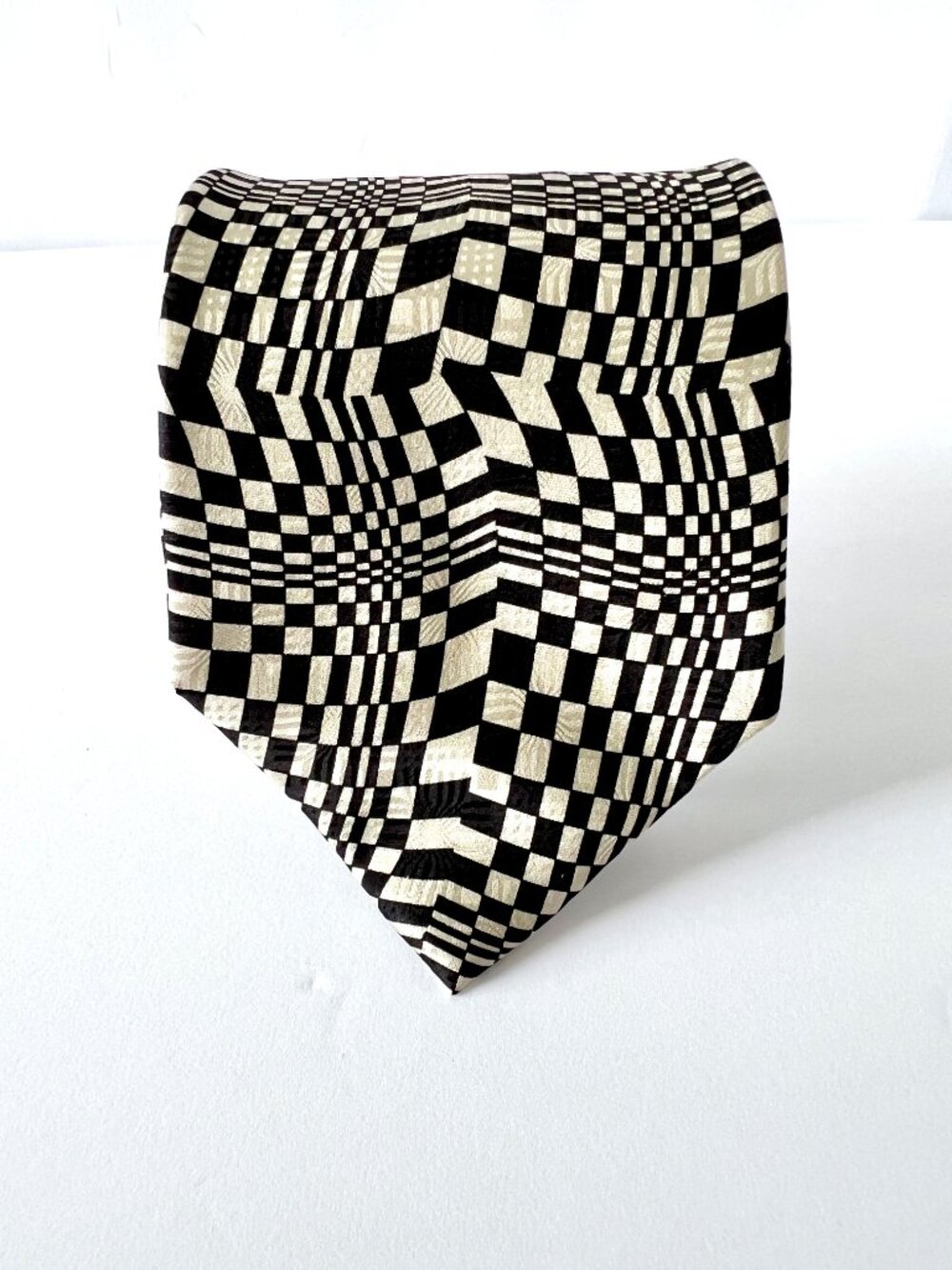 Tongue Tied Tie by Tom McLellon 100% Silk, Black and White, Op Art Pattern, EC!